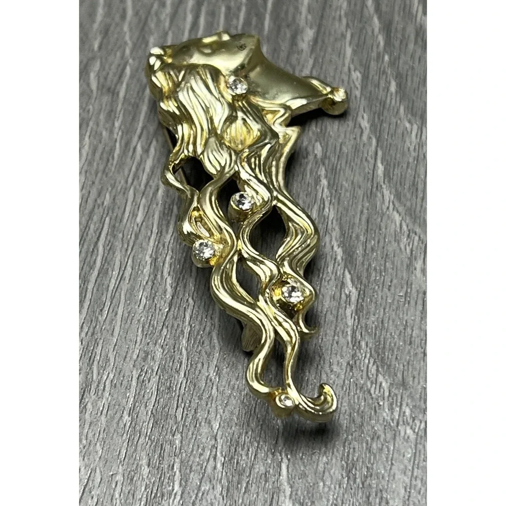 AJC Vintage Gold Tone Wavy Hair Woman Face Brooch Pin Clear‎ Rhinestones